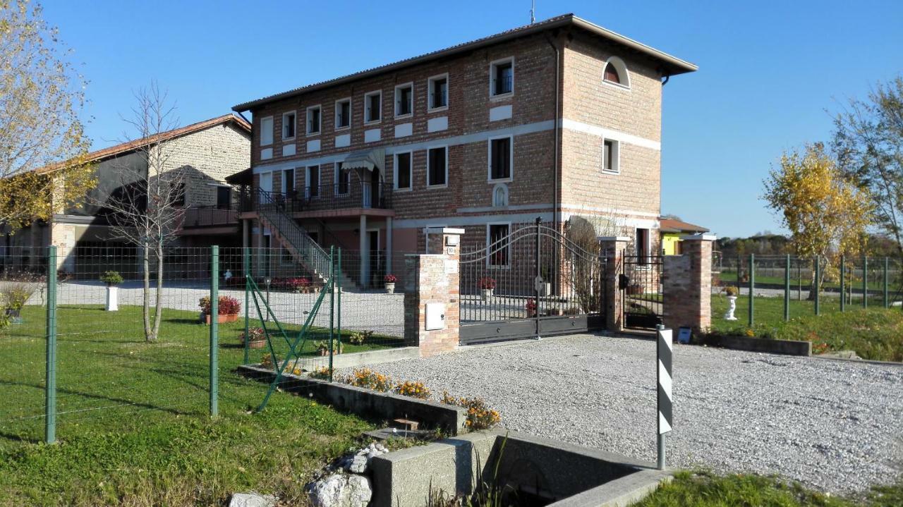 Chiaro Di Luna San Vito al Tagliamento Exterior photo